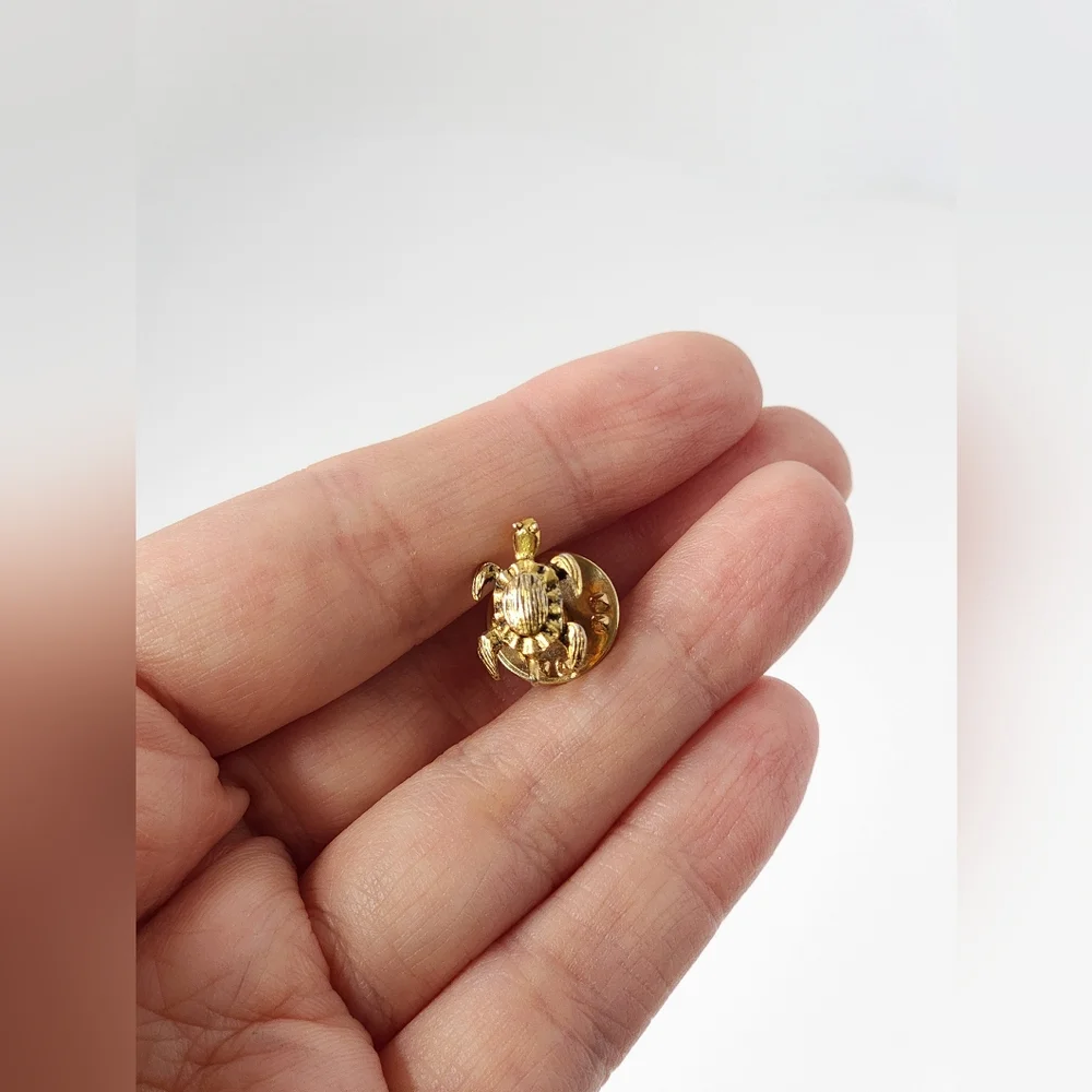 Tiny Goldtone Turtle Tortoise Pin